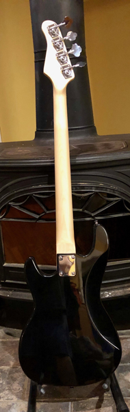 JJ's FunkMachine has a classic "thick" P-Bass neck profile. The neck has been hand-shaped and finished with tung oil. 