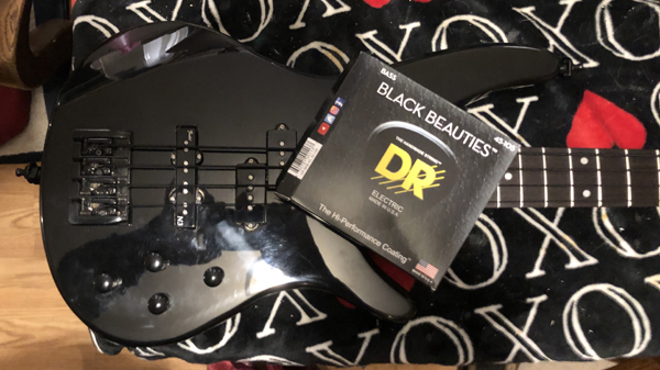 The Black Knight strung with DR Black Beauties!